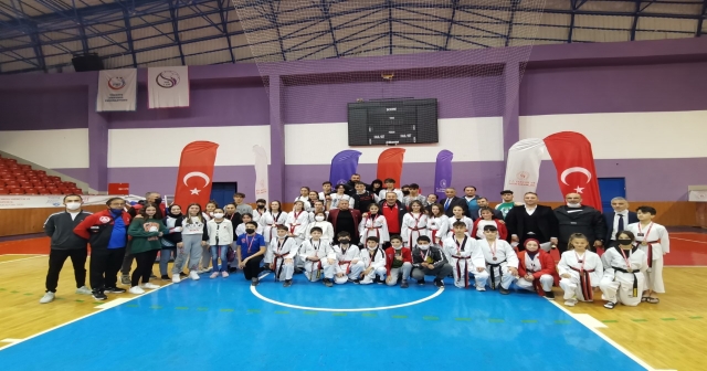 TAEKWONDO TURNUVASI TAMAMLANDI