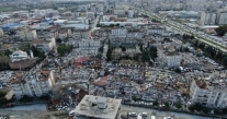 DEPREMDE HAYATINI KAYBEDENLER İÇİN IŞIKLAR SÖNECEK
