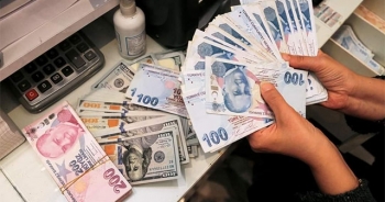 " EMEKLİLER SON YILLARINI MARKET RAFI İNCELEYEREK GEÇİRİYOR "