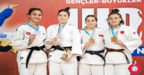 GÜLSÜM AĞAÇ’TAN BRONZ MADALYA