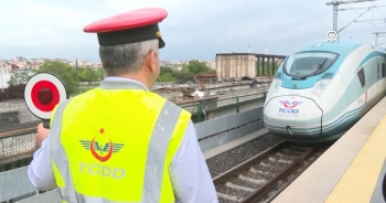 İstanbul-Sivas Aktarmasız Yüksek Hızlı Tren Seferleri Başladı
