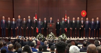 İŞTE, YENİ KABİNE!..