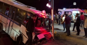 Kırıkkale'de Trafik Kazası: 22 Yaralı