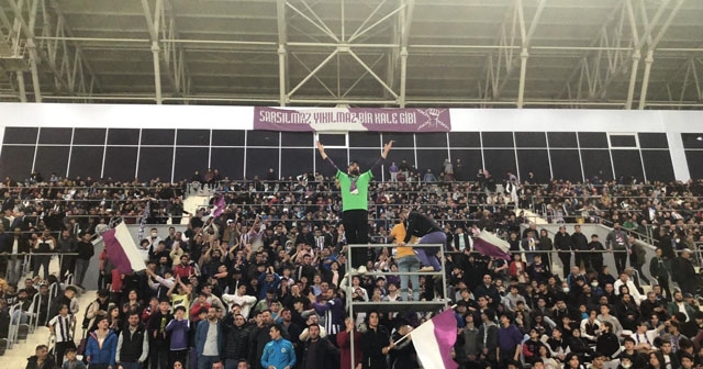 TÜM ORDU KOL KOLA