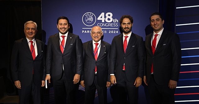 Türkiye Futbol Federasyonu Paris’te!