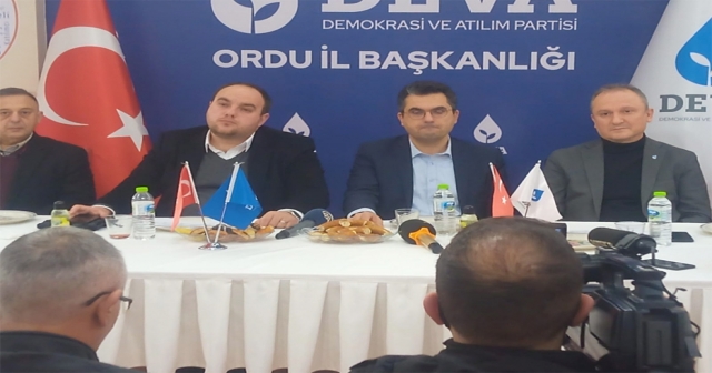 ‘TÜRKİYE, İSTİNASIZ HER ALANDA GERİYE DOĞRU GİDİYOR’