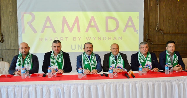 Ünye Belediye Başkanı Tavlı'dan Akkuş Belediyespor'a Destek!