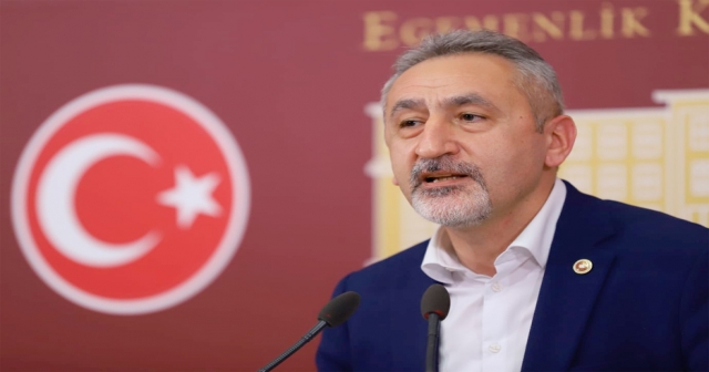 “UZAKTAN EĞİTİME ARA VERİLDİ AMA BAKANIN OKULU AÇIK”