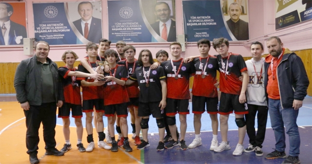 VOLEYBOLDA İL BİRİNCİLİĞİ TAMAMLANDI