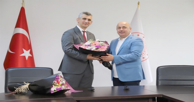 YENİ SAĞLIK MÜDÜRÜ GÖREVİNE BAŞLADI