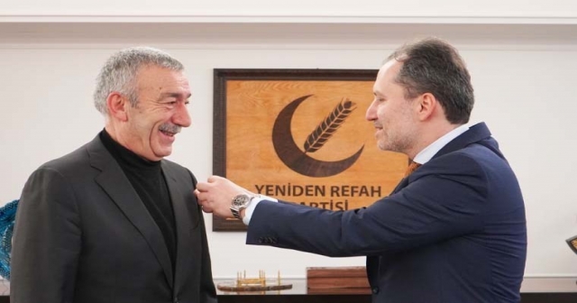 Yeniden Refah Adayından Kadınlara Regl İzni Vaadi