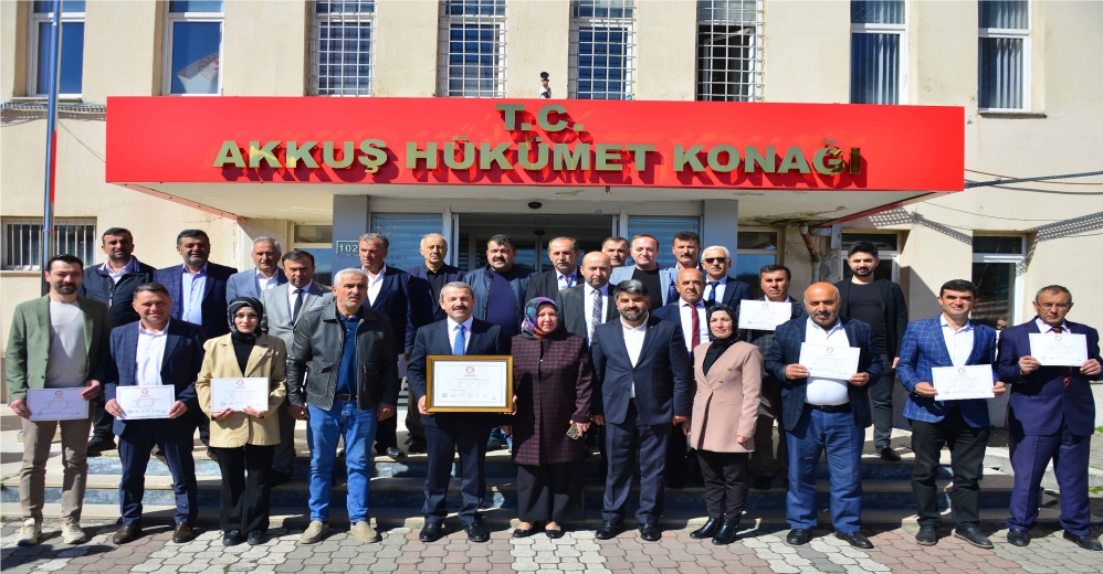 Akkuş Belediye Başkanı Demirci Mazbatasını Aldı