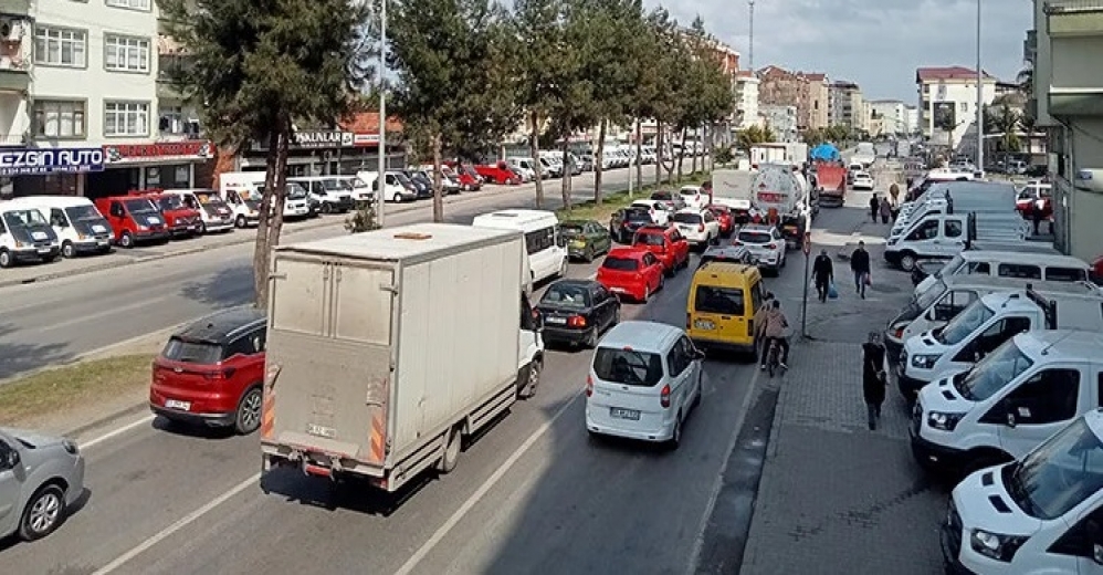 Samsun-Ordu Yolunda Bayram Yoğunluğu