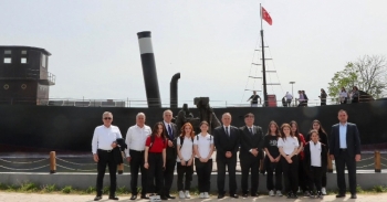 Vali Erol, Basın Müzesi ile Rüsumat No:4 Gemisi’ni Ziyaret Etti