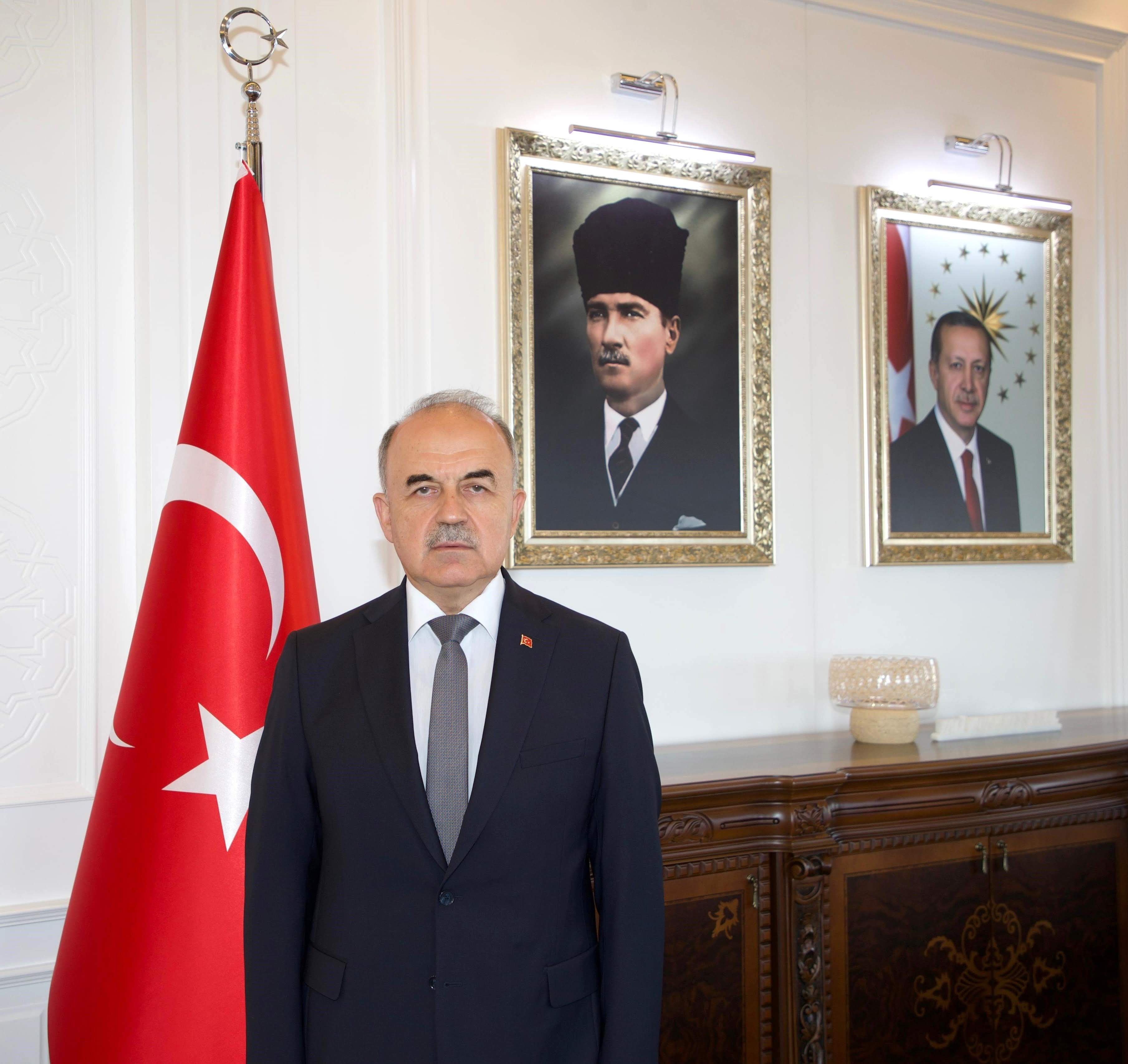 VALİ EROL KUTLADI