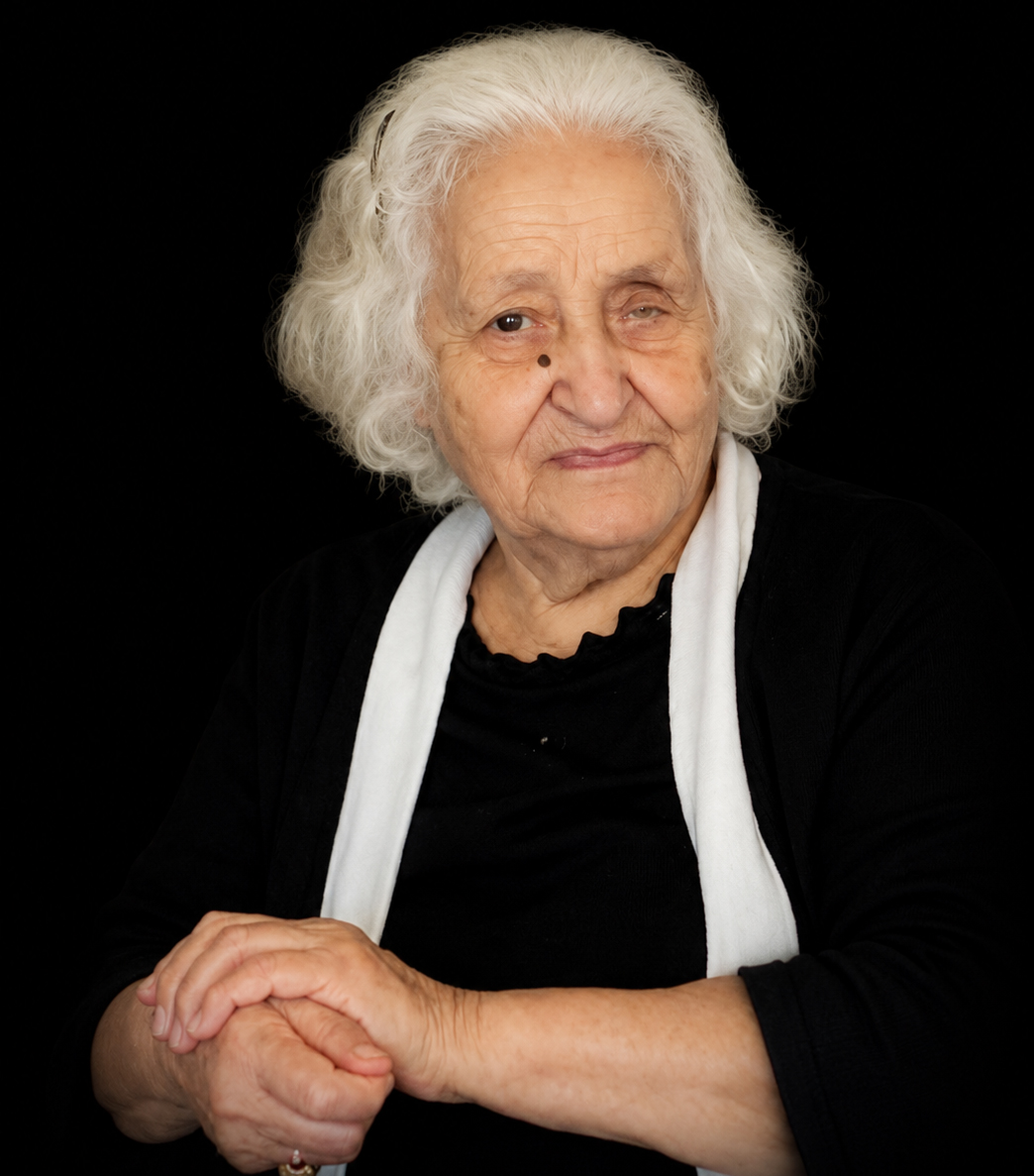 Melek annemiz Mücella Sağra vefat etmiştir.