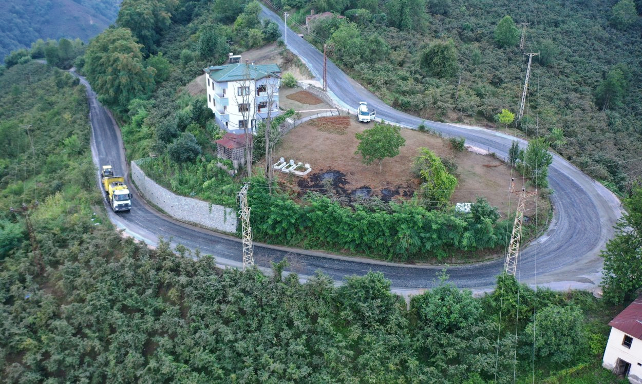 Gülyalı’da 20 Yıllık Yol Çilesi Sona Erdi!