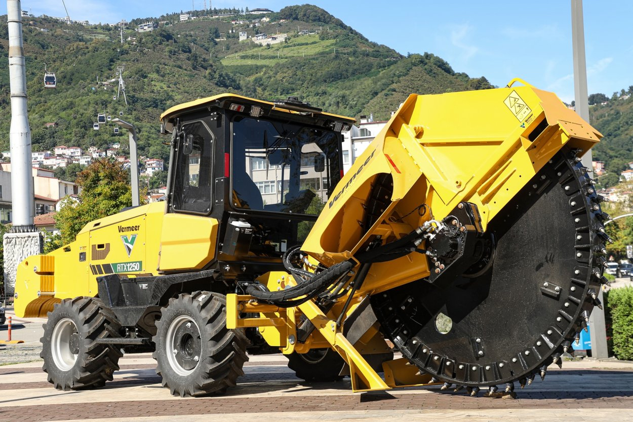 OSKİ’NİN TRENCHER FİLOSU GÜÇLENDİ