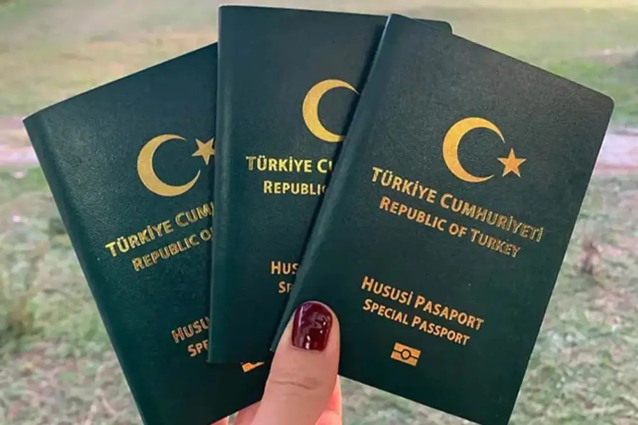 Yeşil Pasaport Teklifi: 7 Meslek Grubuna Yeni Hak mı Geliyor?